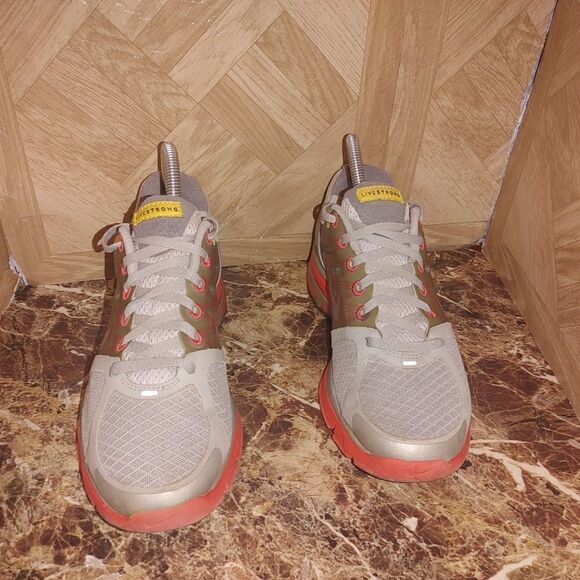 Nike women's Lunarglide livestrong gray running shoes size 6.5. A74 - Picture 7 of 11